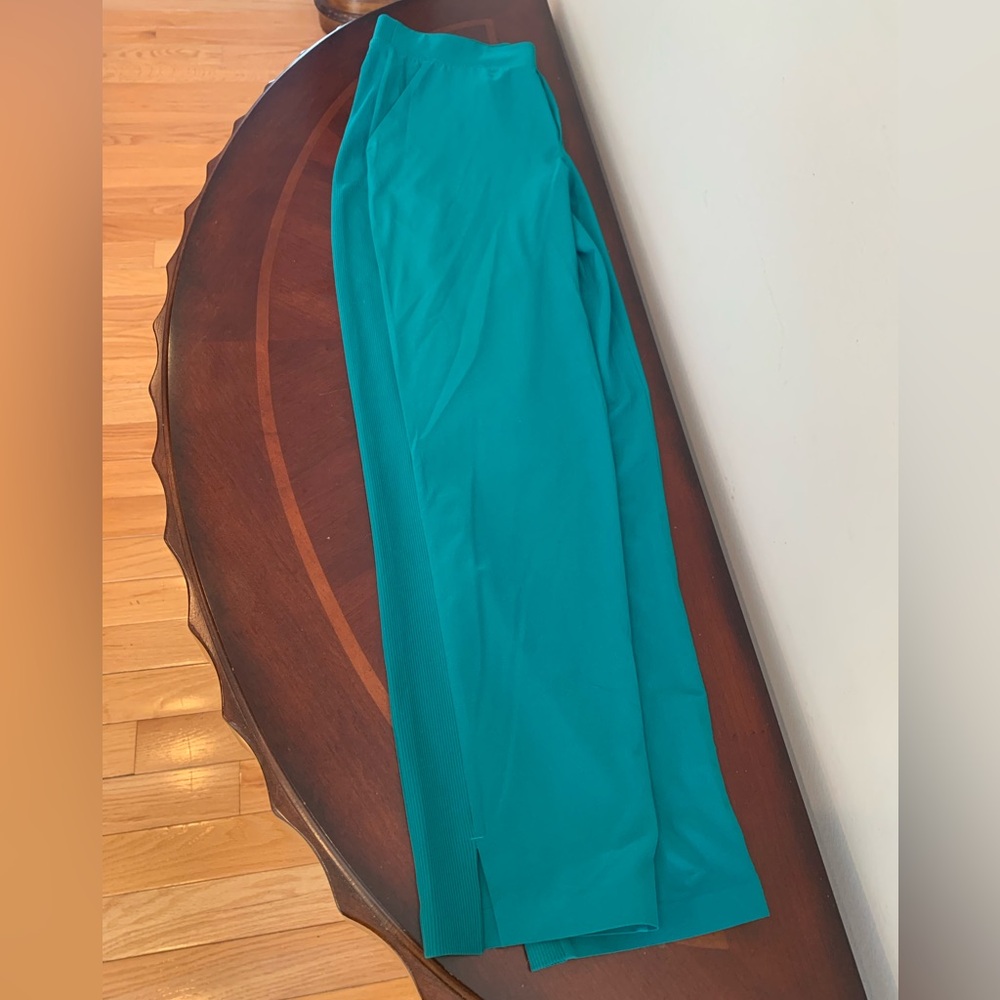 Athleta Pants - Green Coloured Athletic Pants